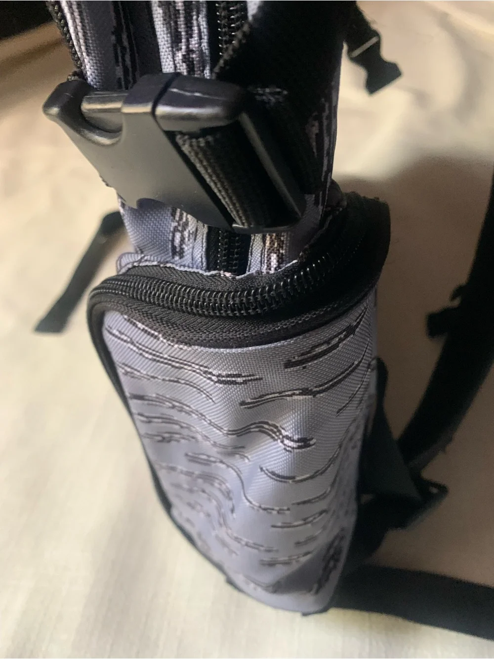 Men's Gray Patterned Multi-Pocket Backpack